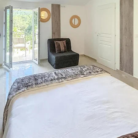 Awesome In Saint-raphael With Kitchen * Saint-Raphaël