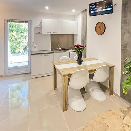 Apartment Awesome In Saint-raphael With Kitchen *